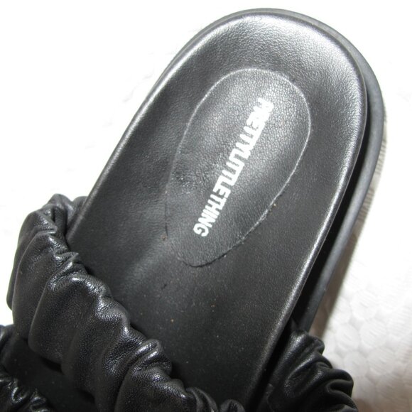 NEW - PrettyLittleThing Black Leather Strap Slide Sandals - Picture 4 of 9